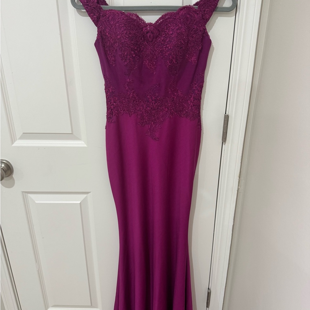 Elegant Purple Lace Evening Gown